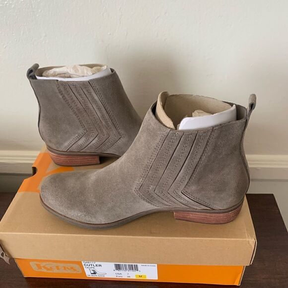Korks easy cutler nubuck bootie size 7 new in box - Picture 2 of 10